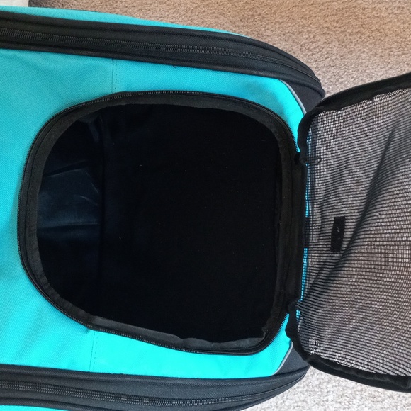 Pet Gear Traveler Dog/Cat Backpack & Rolling Carrier - Picture 10 of 14